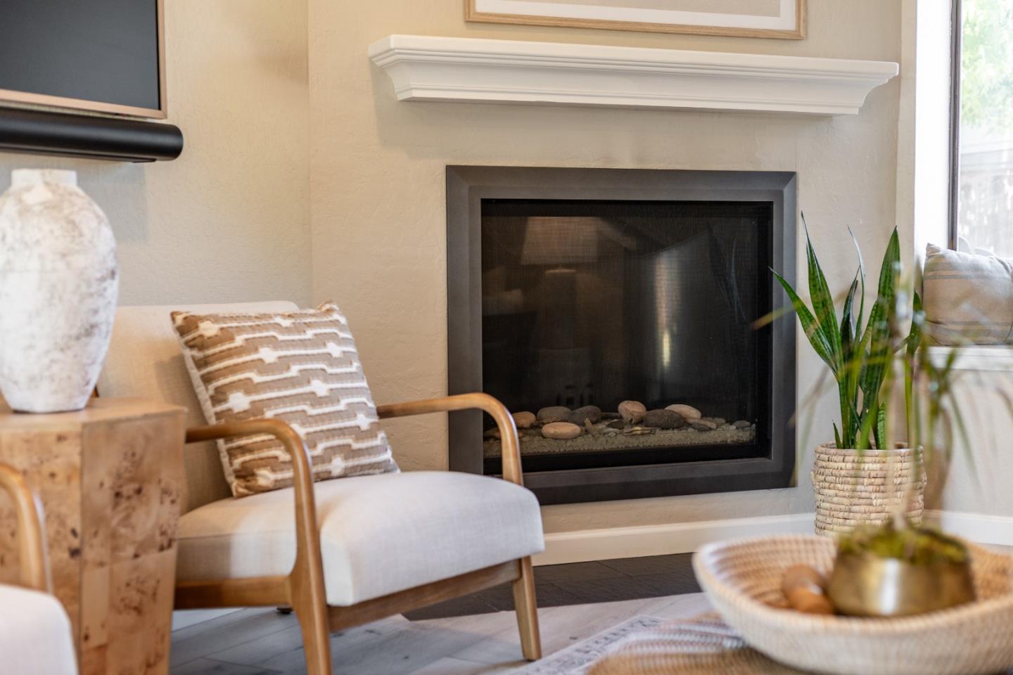 Detail Gallery Image 7 of 46 For 1525 Leila Ct, Santa Cruz,  CA 95062 - 2 Beds | 1 Baths