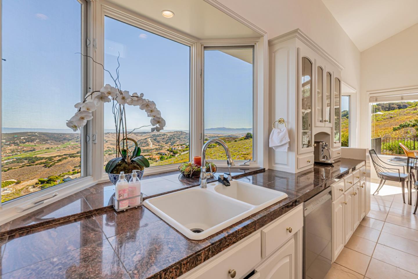 Detail Gallery Image 19 of 35 For 25691 Whip Rd, Monterey,  CA 93940 - 4 Beds | 4/1 Baths