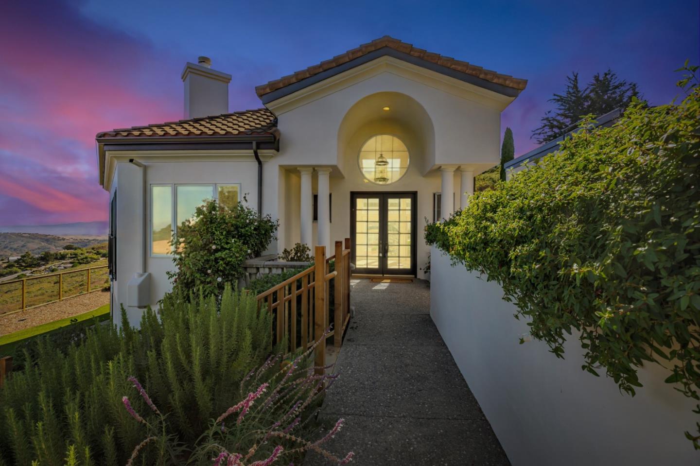Detail Gallery Image 2 of 35 For 25691 Whip Rd, Monterey,  CA 93940 - 4 Beds | 4/1 Baths