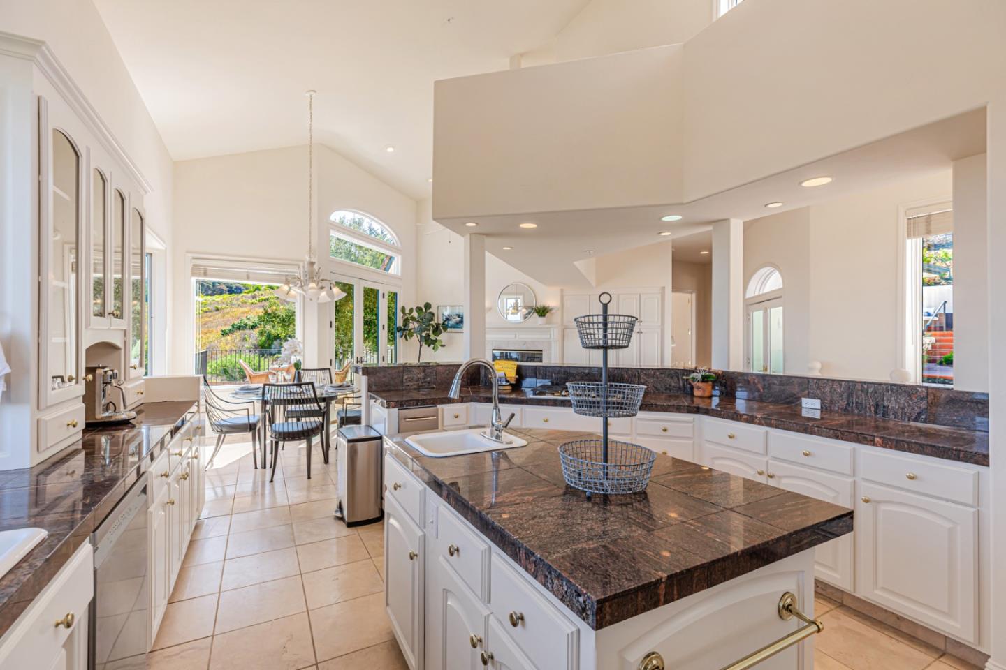 Detail Gallery Image 20 of 35 For 25691 Whip Rd, Monterey,  CA 93940 - 4 Beds | 4/1 Baths