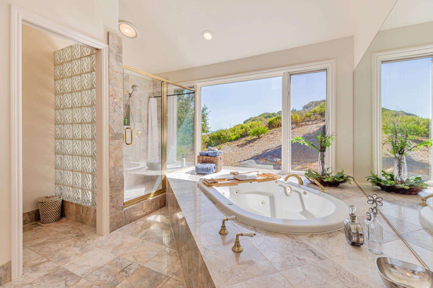Detail Gallery Image 25 of 35 For 25691 Whip Rd, Monterey,  CA 93940 - 4 Beds | 4/1 Baths