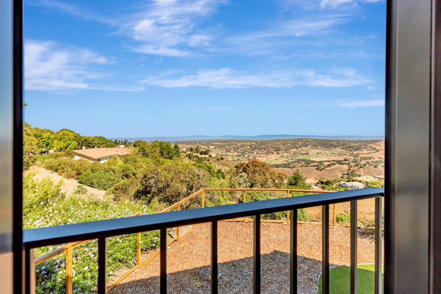 Detail Gallery Image 28 of 35 For 25691 Whip Rd, Monterey,  CA 93940 - 4 Beds | 4/1 Baths