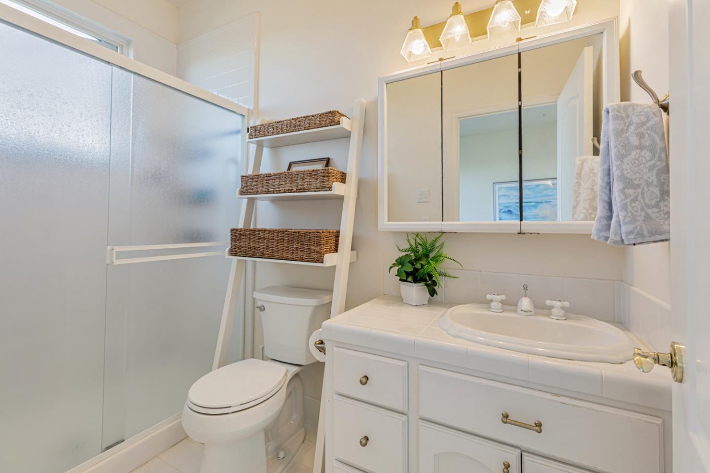 Detail Gallery Image 29 of 35 For 25691 Whip Rd, Monterey,  CA 93940 - 4 Beds | 4/1 Baths