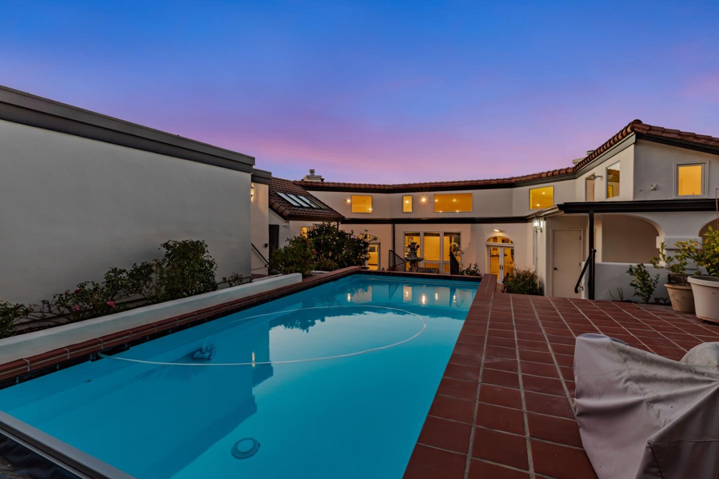 Detail Gallery Image 6 of 35 For 25691 Whip Rd, Monterey,  CA 93940 - 4 Beds | 4/1 Baths