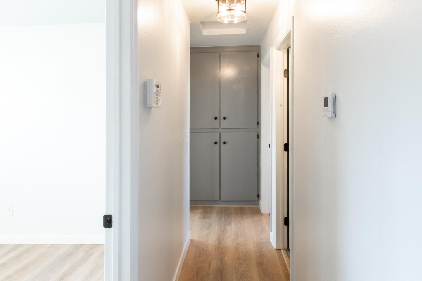 Detail Gallery Image 5 of 7 For 1841 Lincoln St, Seaside,  CA 93955 - 3 Beds | 1/1 Baths