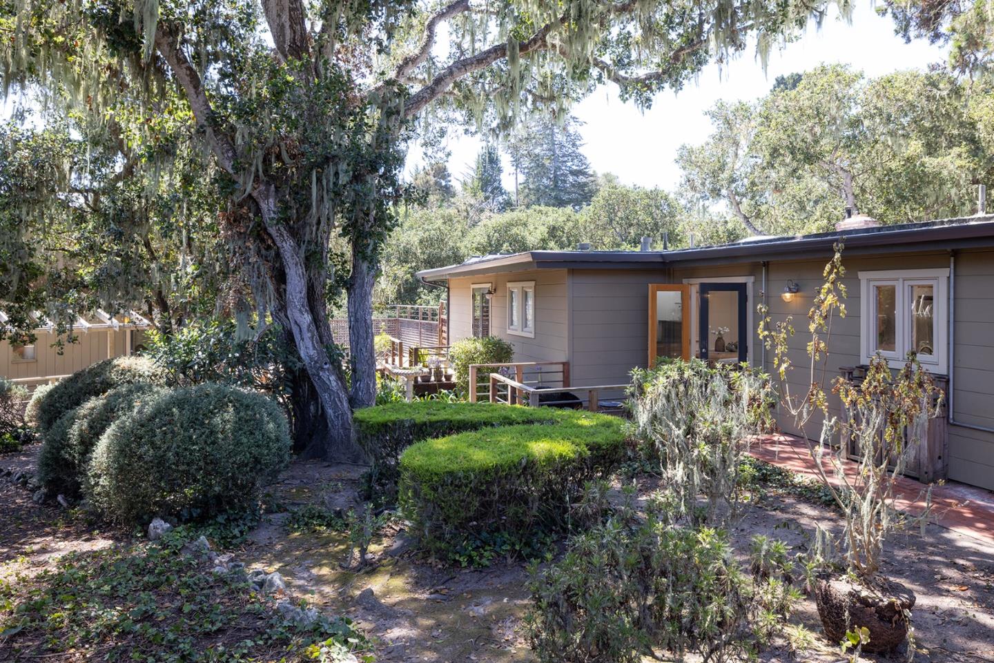 Detail Gallery Image 25 of 28 For 25245 Ward Pl, Carmel,  CA 93923 - 3 Beds | 2 Baths