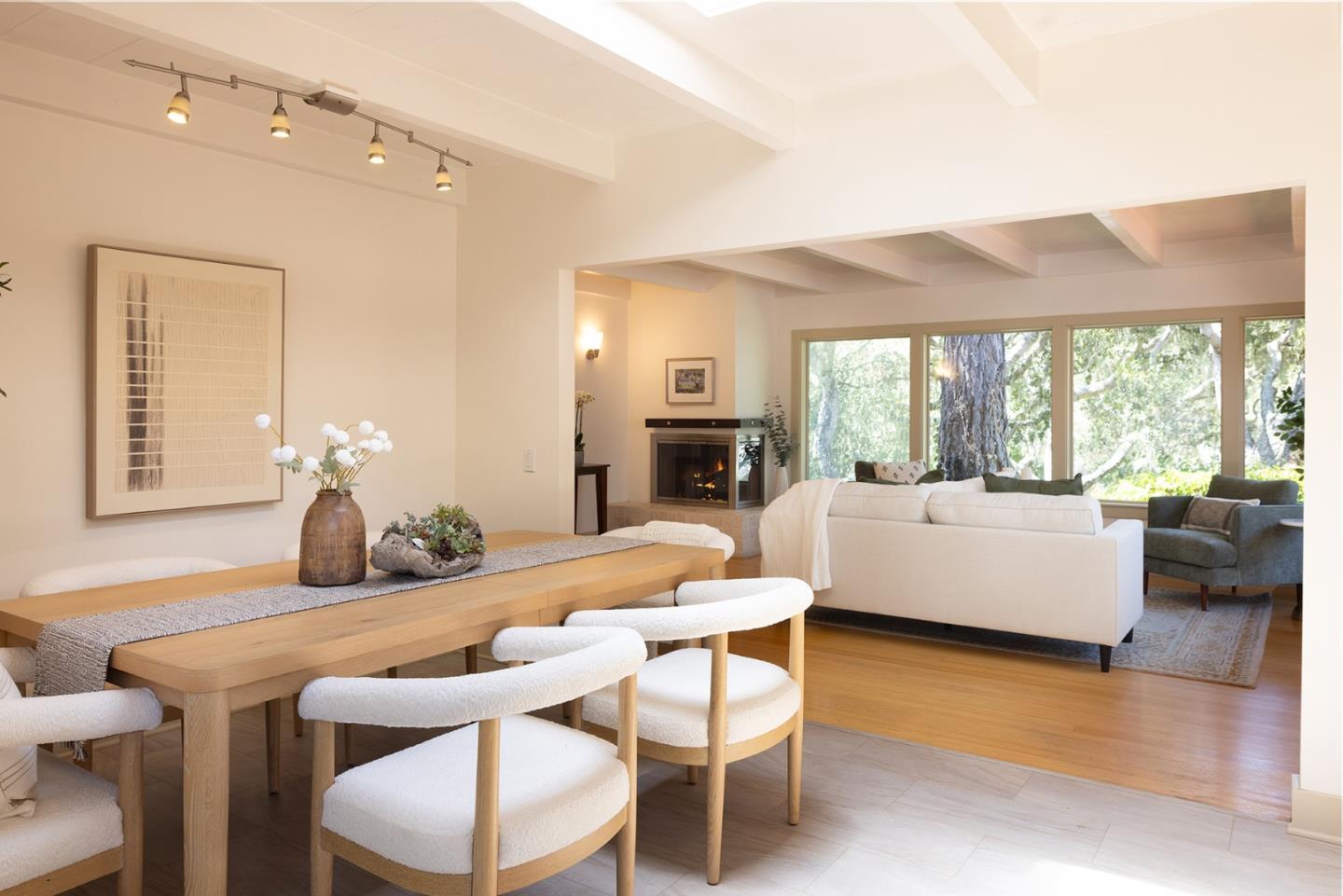 Detail Gallery Image 6 of 28 For 25245 Ward Pl, Carmel,  CA 93923 - 3 Beds | 2 Baths