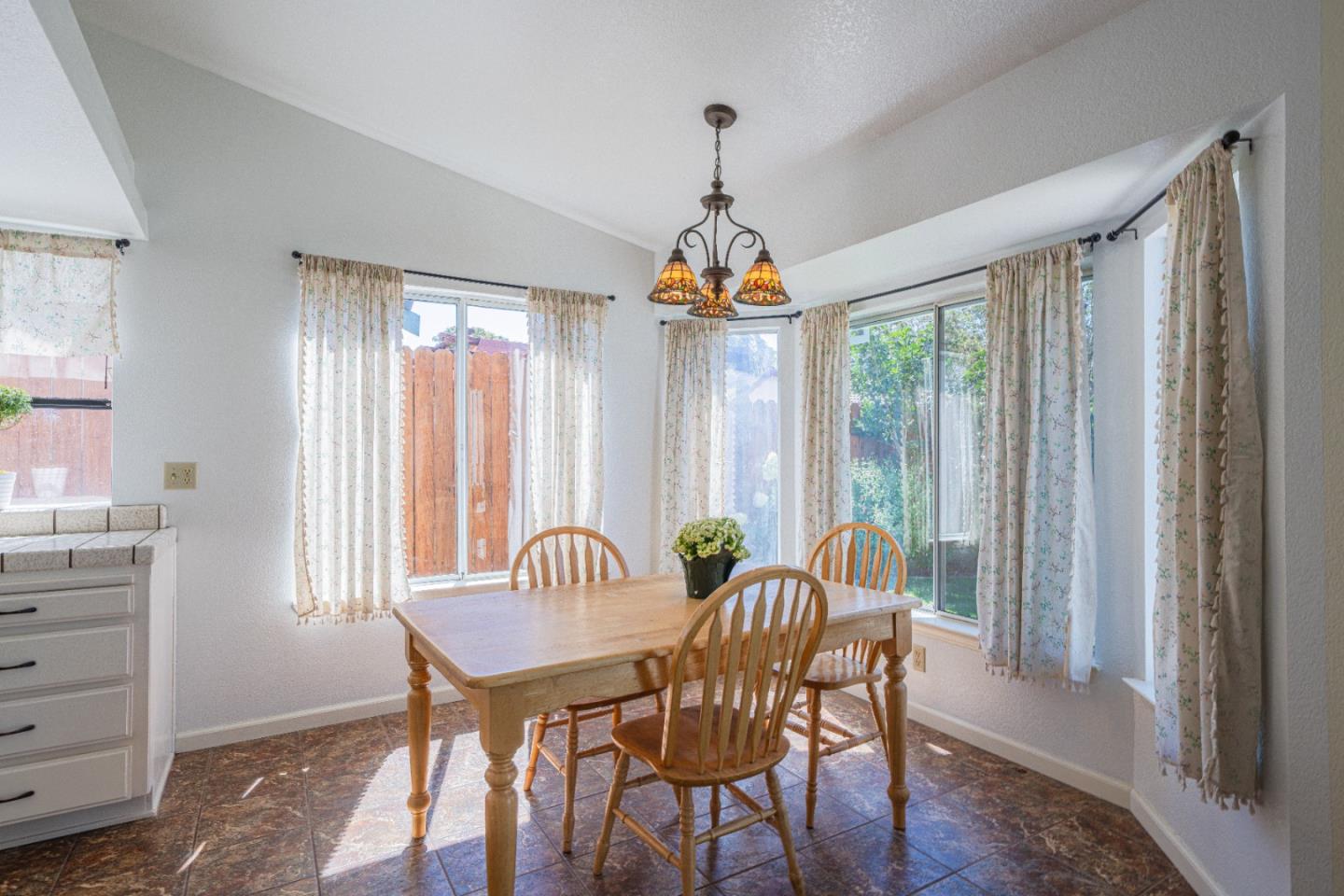 Detail Gallery Image 16 of 41 For 46210 Pine Meadow Dr, King City,  CA 93930 - 3 Beds | 2 Baths