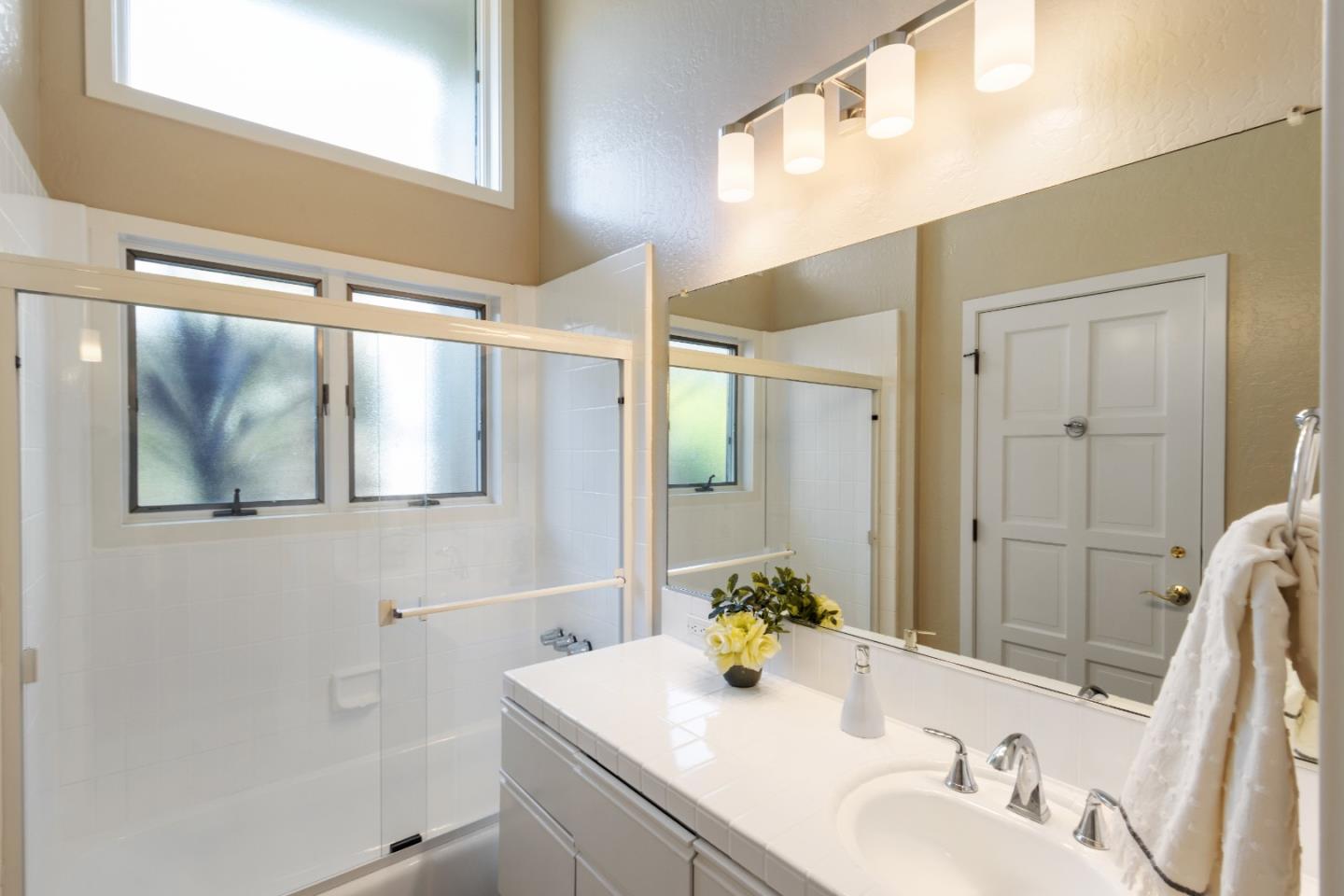 Detail Gallery Image 30 of 76 For 160 Frederick St, Santa Cruz,  CA 95062 - 3 Beds | 3 Baths