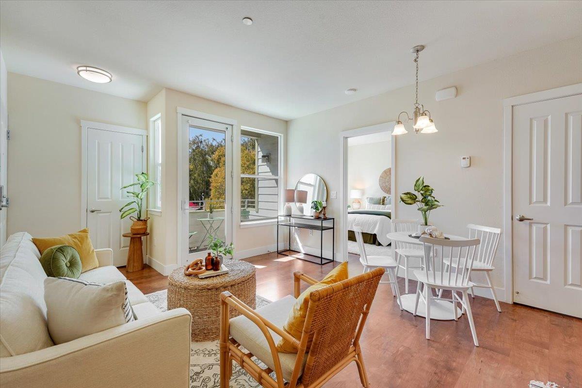 Detail Gallery Image 3 of 15 For 224 Laurel #B202,  Santa Cruz,  CA 95060 - 1 Beds | 1 Baths