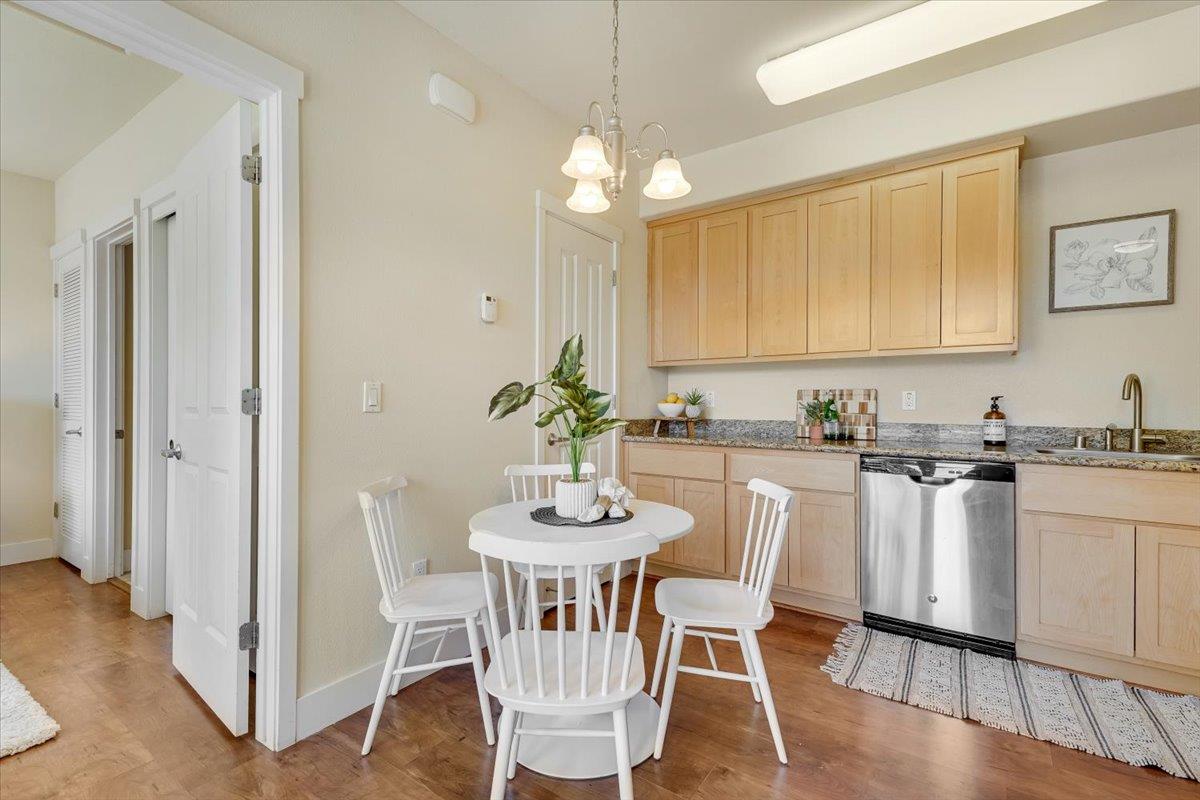 Detail Gallery Image 4 of 15 For 224 Laurel #B202,  Santa Cruz,  CA 95060 - 1 Beds | 1 Baths