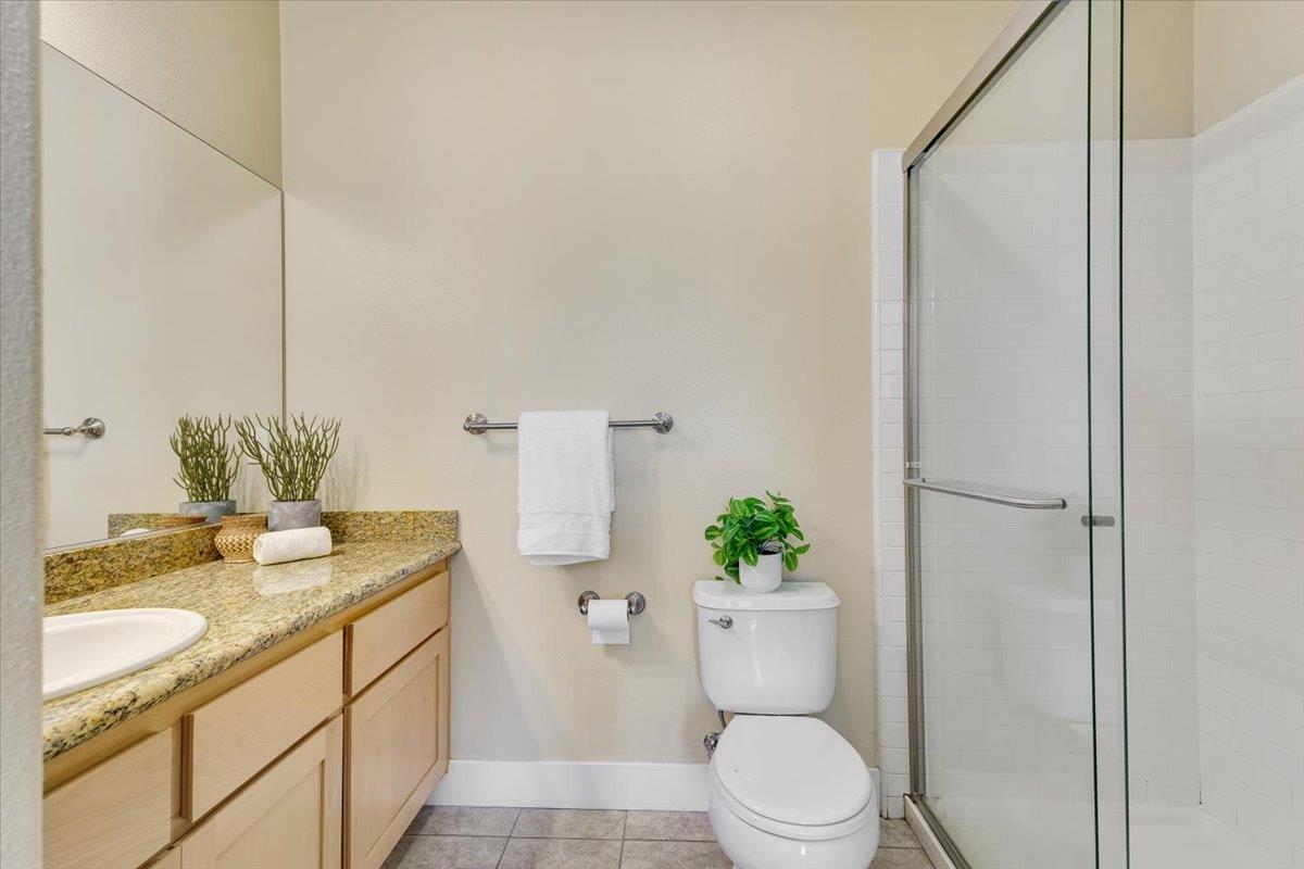 Detail Gallery Image 7 of 15 For 224 Laurel #B202,  Santa Cruz,  CA 95060 - 1 Beds | 1 Baths