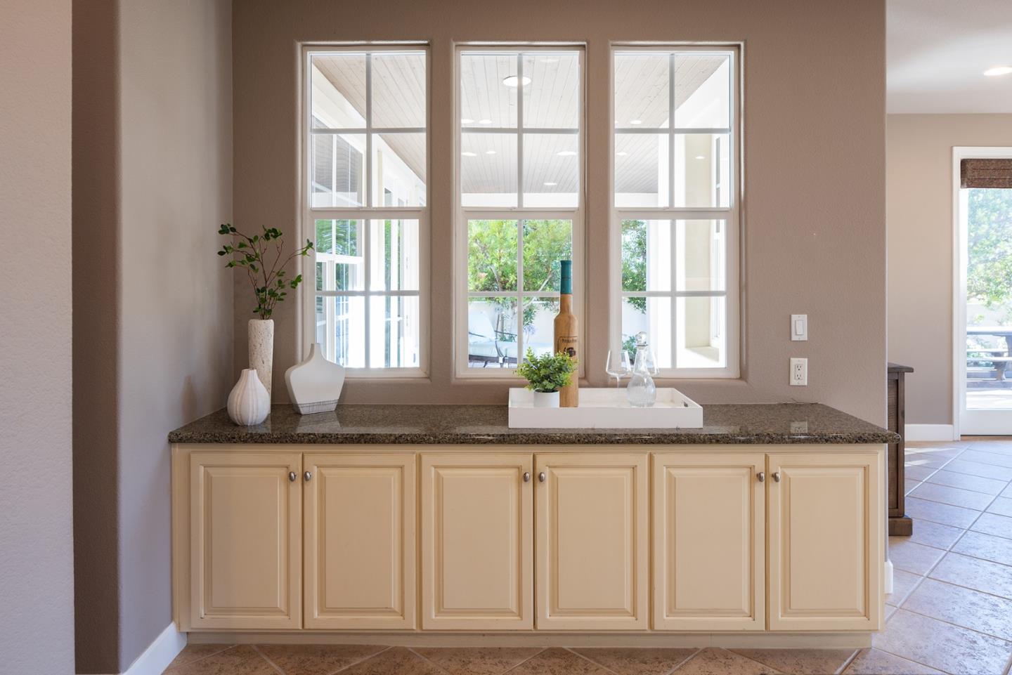 Detail Gallery Image 17 of 50 For 106 Las Brisas Dr, Monterey,  CA 93940 - 3 Beds | 3/1 Baths