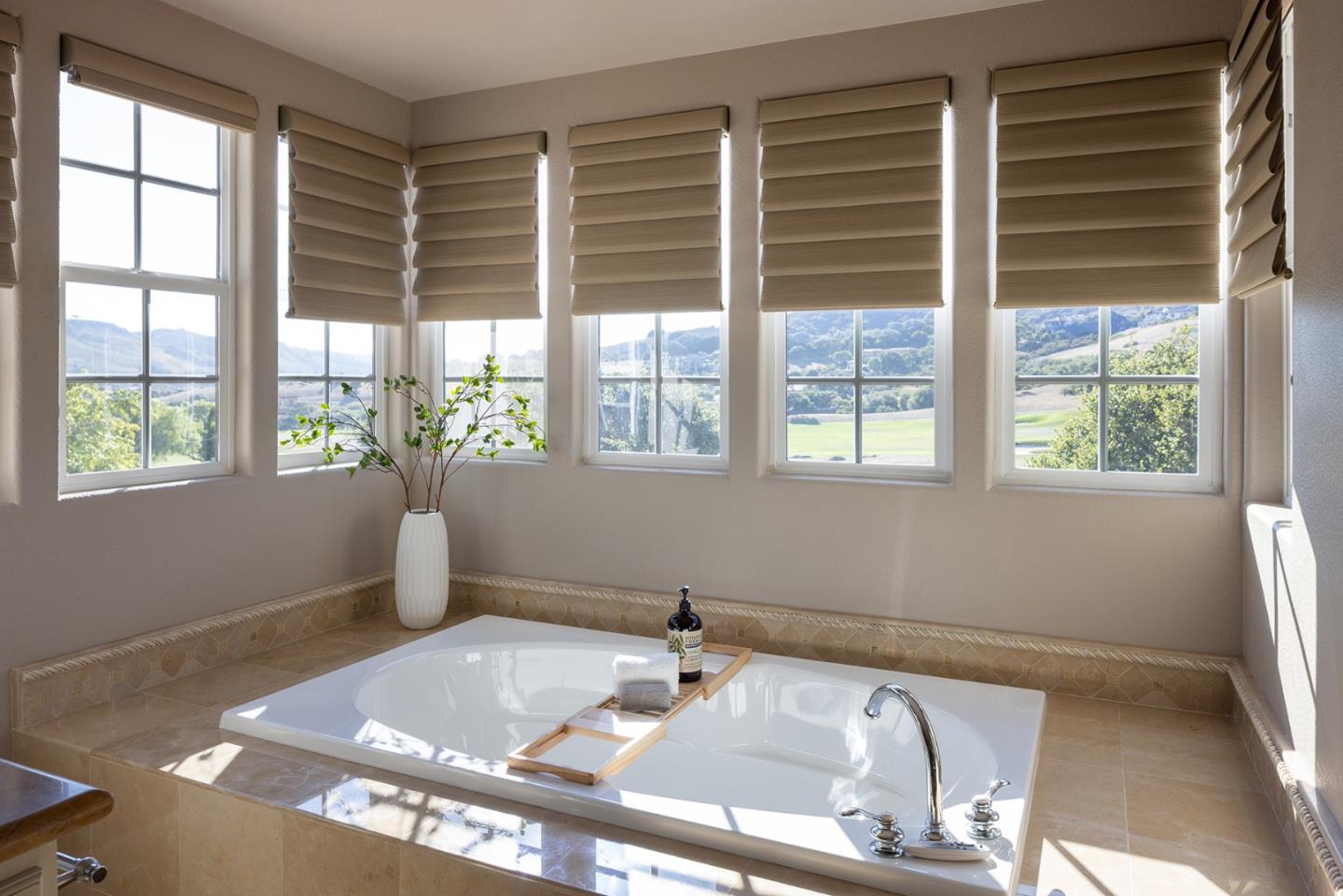 Detail Gallery Image 37 of 50 For 106 Las Brisas Dr, Monterey,  CA 93940 - 3 Beds | 3/1 Baths