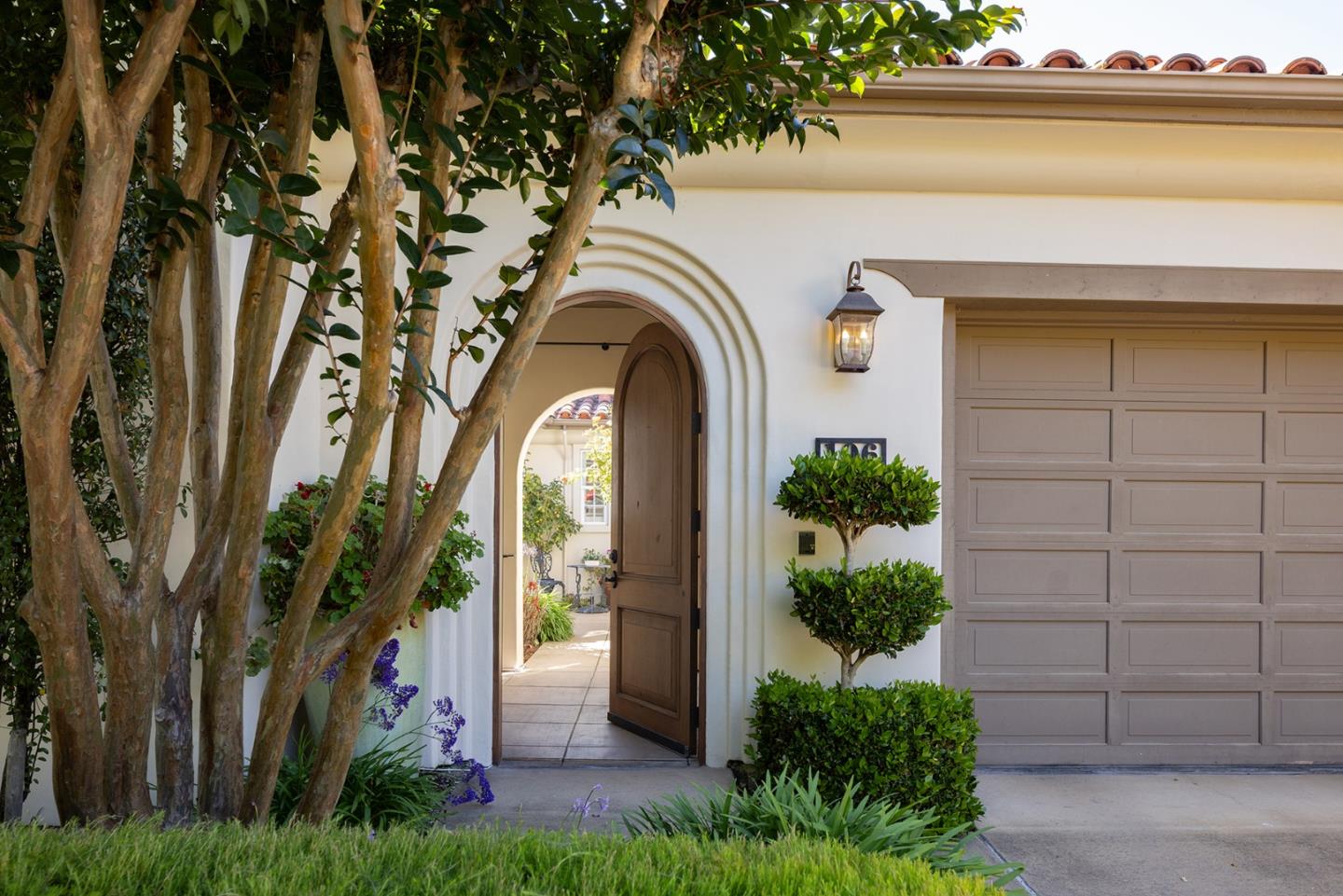Detail Gallery Image 6 of 50 For 106 Las Brisas Dr, Monterey,  CA 93940 - 3 Beds | 3/1 Baths