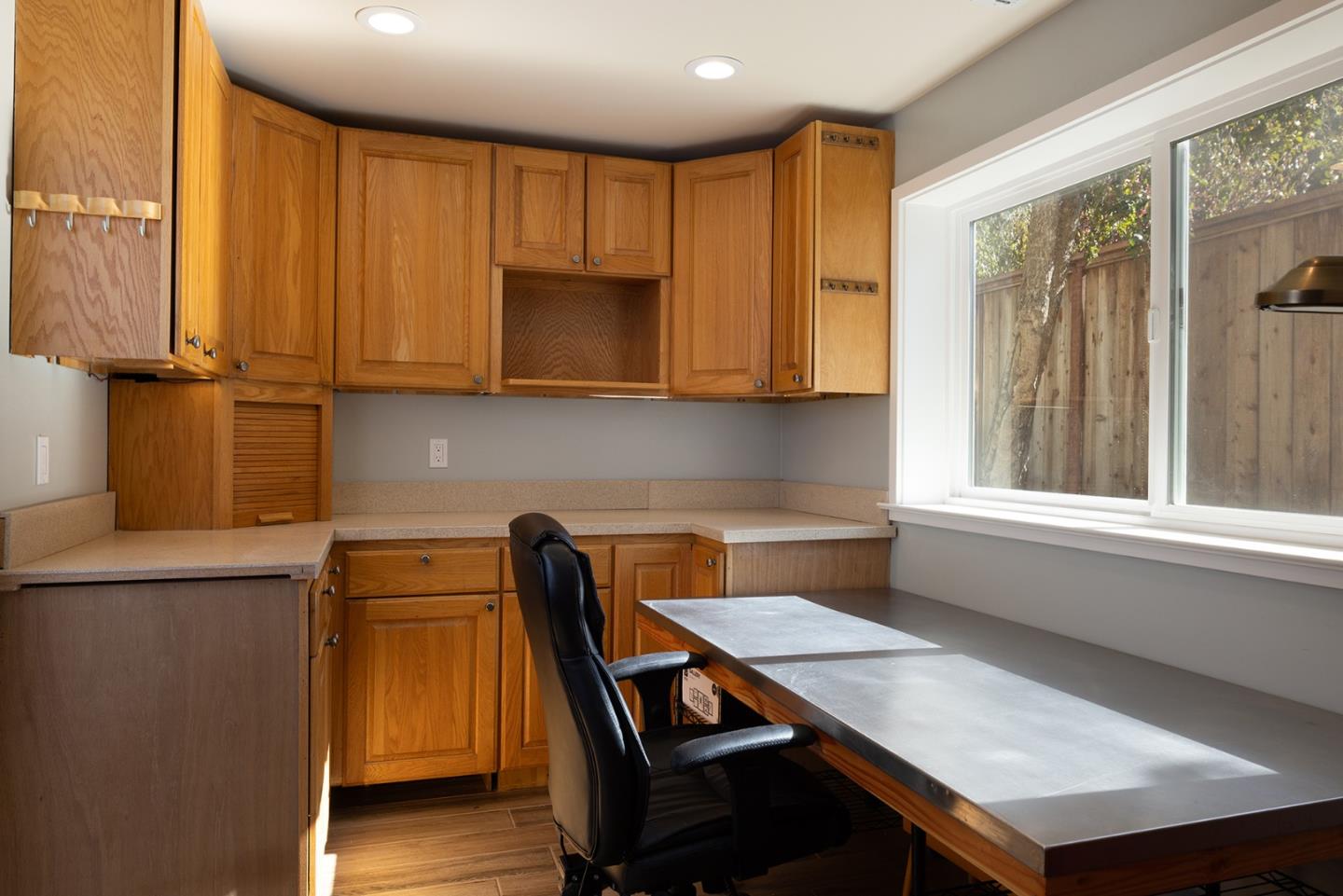 Detail Gallery Image 28 of 45 For 735 Bayview Ave, Pacific Grove,  CA 93950 - 3 Beds | 2/1 Baths