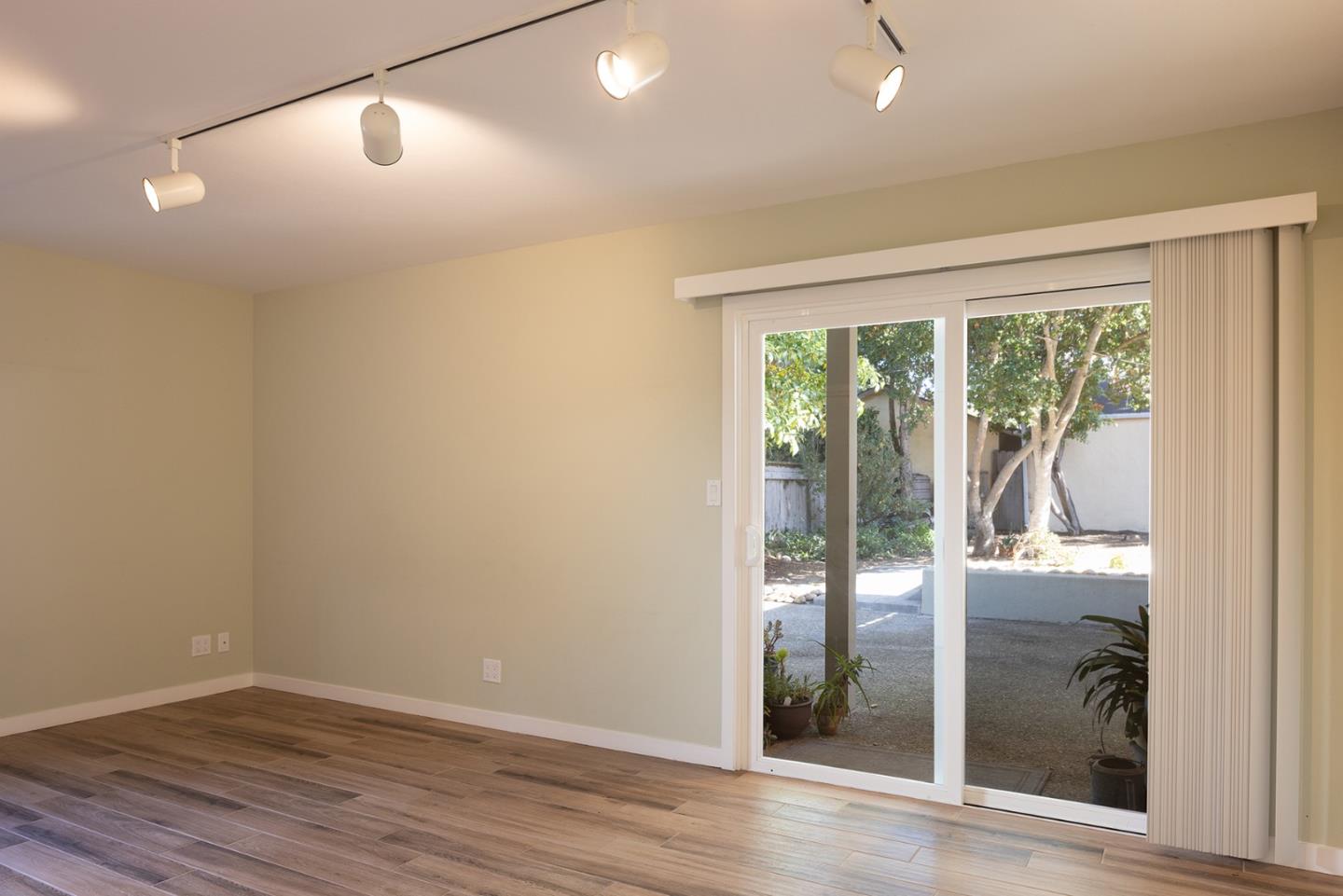 Detail Gallery Image 33 of 45 For 735 Bayview Ave, Pacific Grove,  CA 93950 - 3 Beds | 2/1 Baths