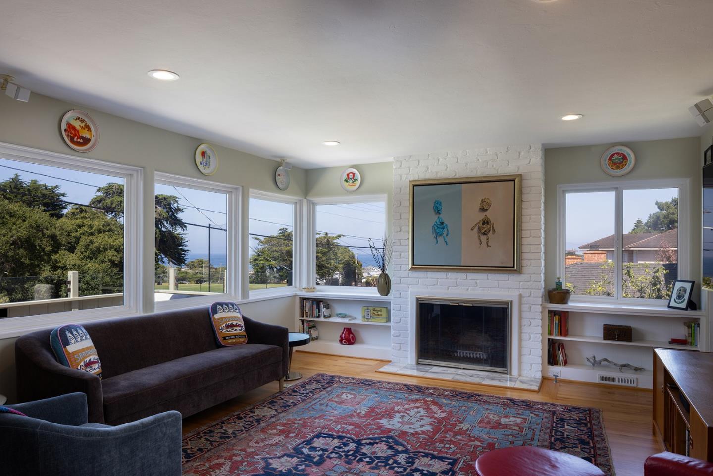 Detail Gallery Image 9 of 45 For 735 Bayview Ave, Pacific Grove,  CA 93950 - 3 Beds | 2/1 Baths