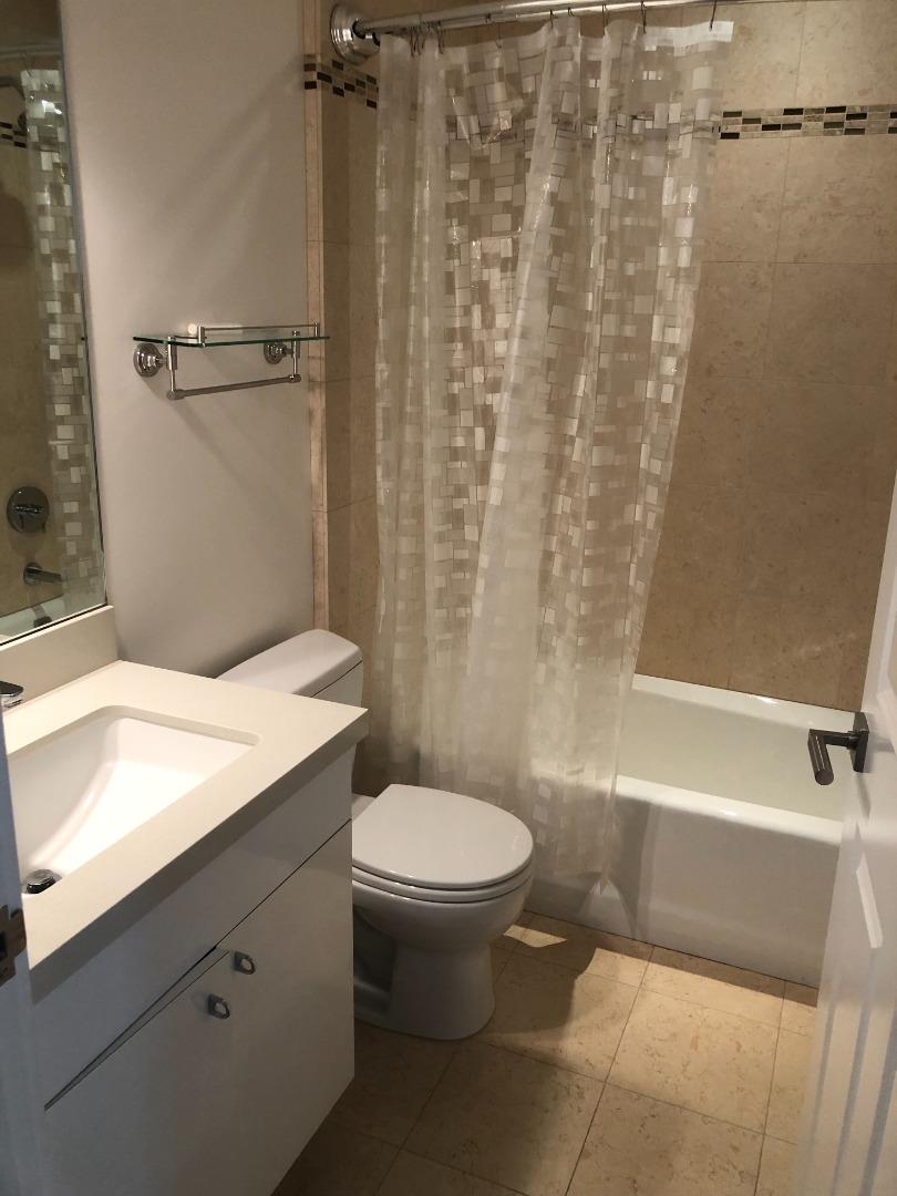 Detail Gallery Image 8 of 15 For 418 Bosworth St a,  San Francisco,  CA 94112 - 3 Beds | 2/1 Baths