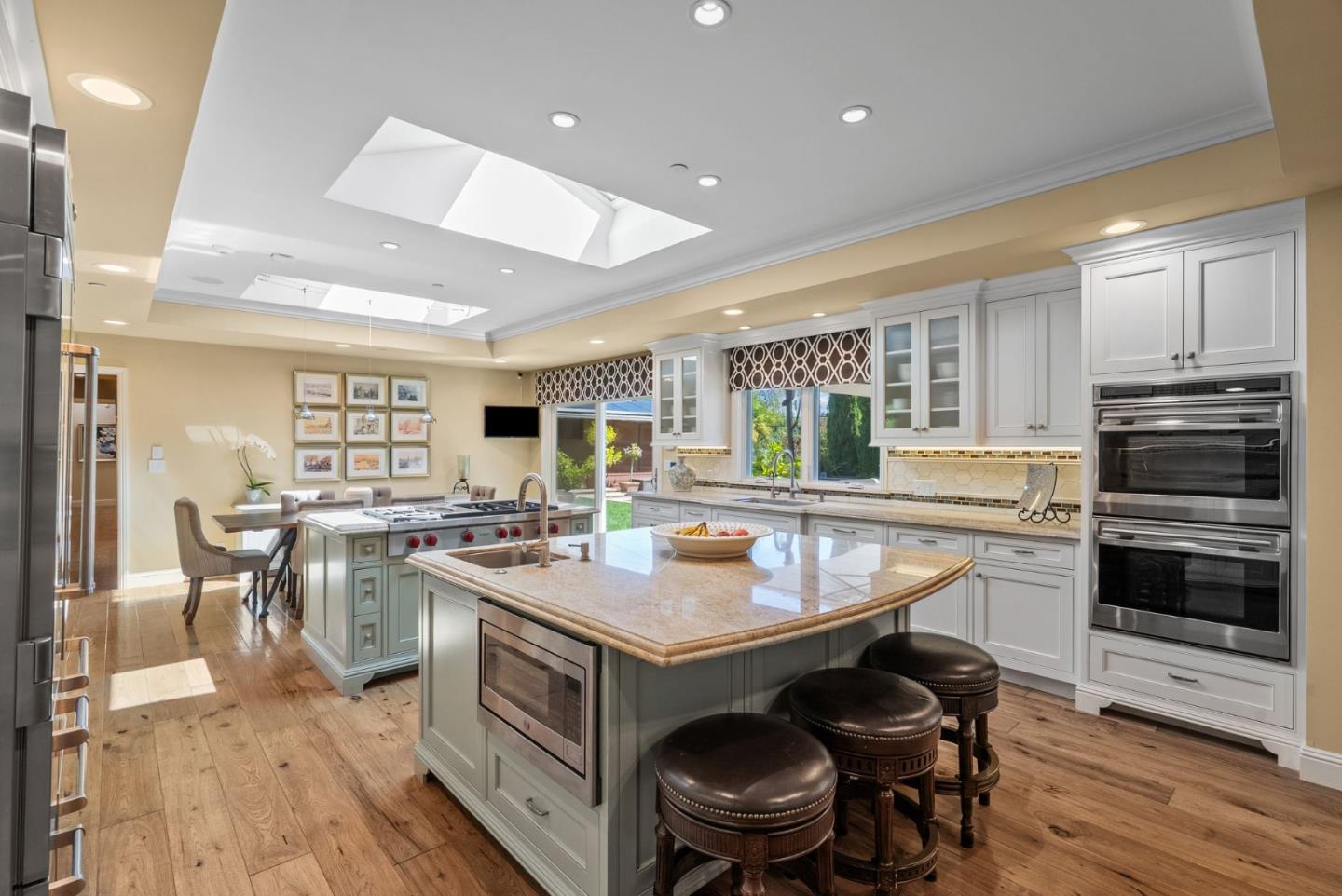 Detail Gallery Image 12 of 48 For 106 Longmeadow Dr, Los Gatos,  CA 95032 - 5 Beds | 5/1 Baths