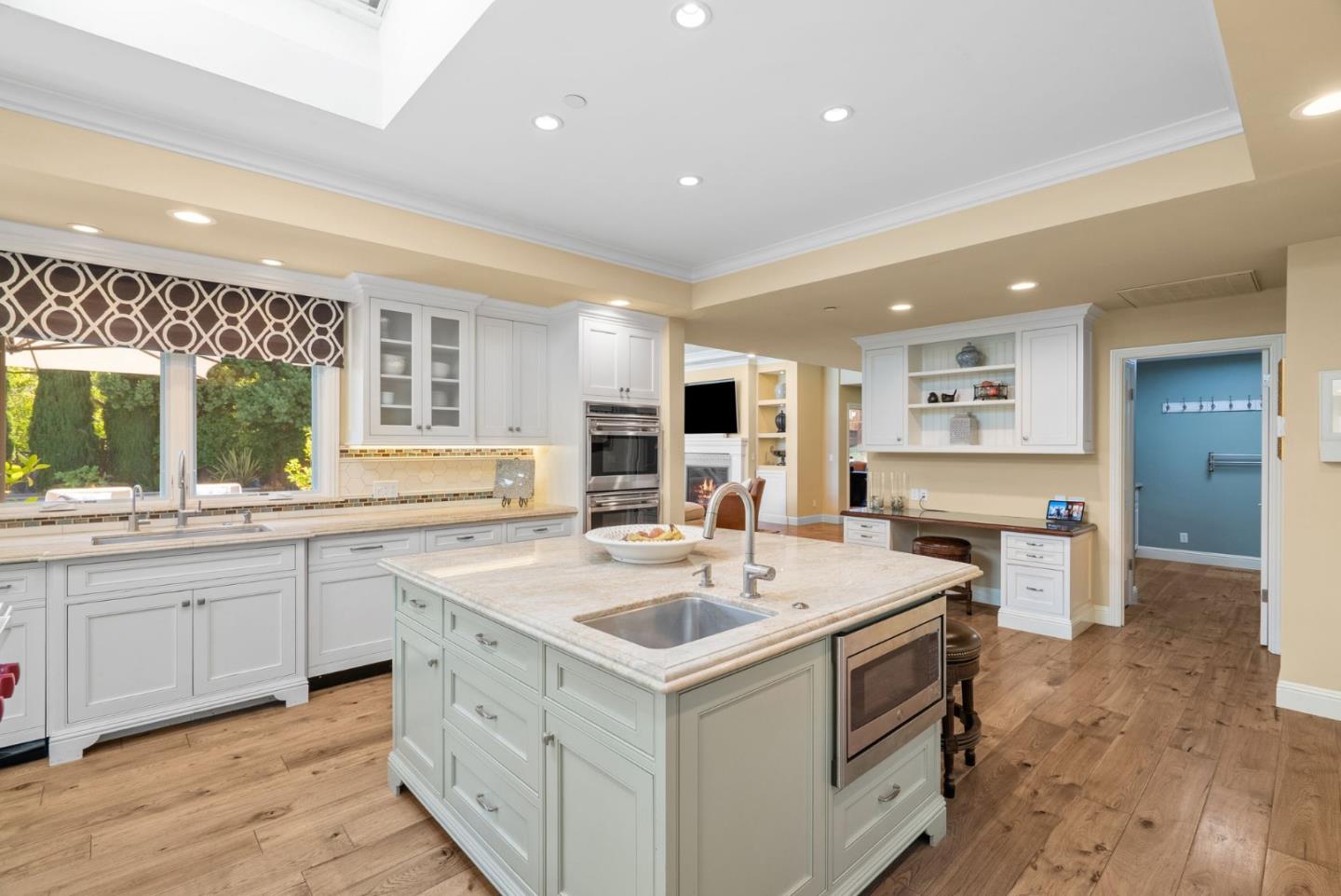 Detail Gallery Image 13 of 48 For 106 Longmeadow Dr, Los Gatos,  CA 95032 - 5 Beds | 5/1 Baths