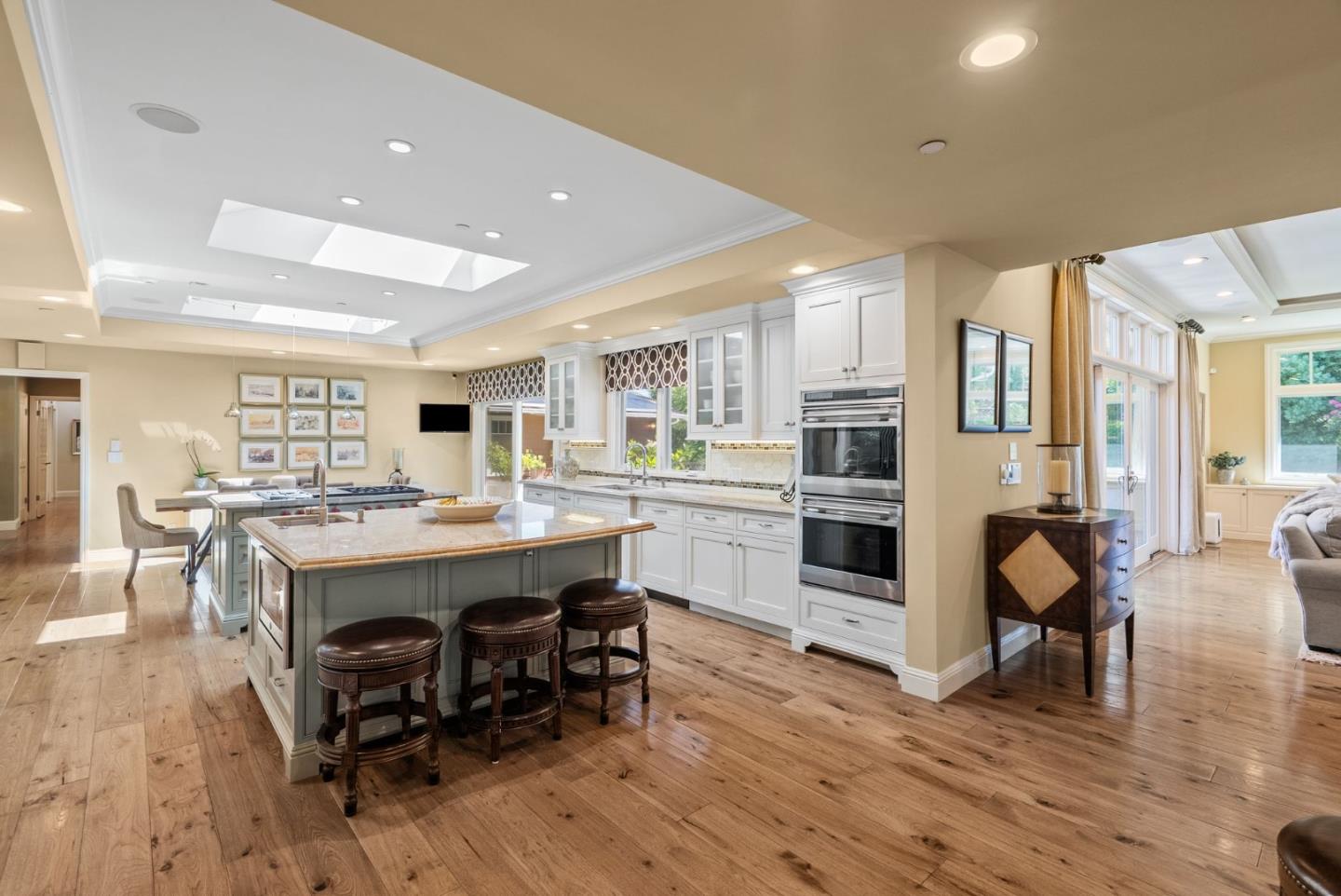 Detail Gallery Image 14 of 48 For 106 Longmeadow Dr, Los Gatos,  CA 95032 - 5 Beds | 5/1 Baths