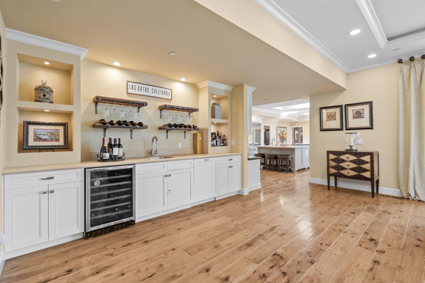 Detail Gallery Image 16 of 48 For 106 Longmeadow Dr, Los Gatos,  CA 95032 - 5 Beds | 5/1 Baths