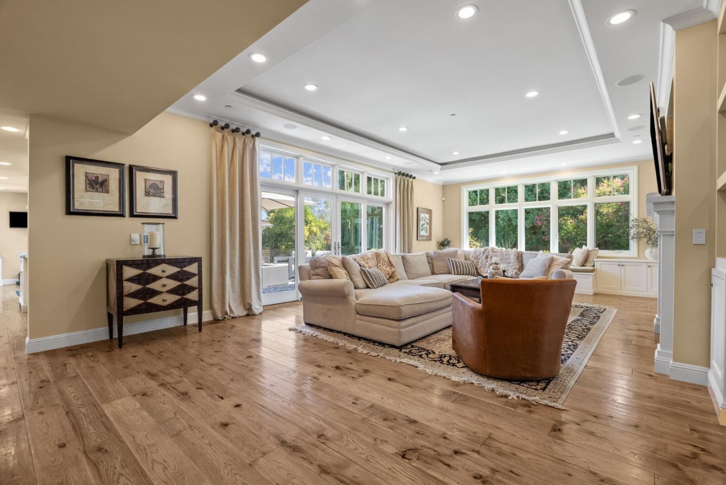 Detail Gallery Image 17 of 48 For 106 Longmeadow Dr, Los Gatos,  CA 95032 - 5 Beds | 5/1 Baths
