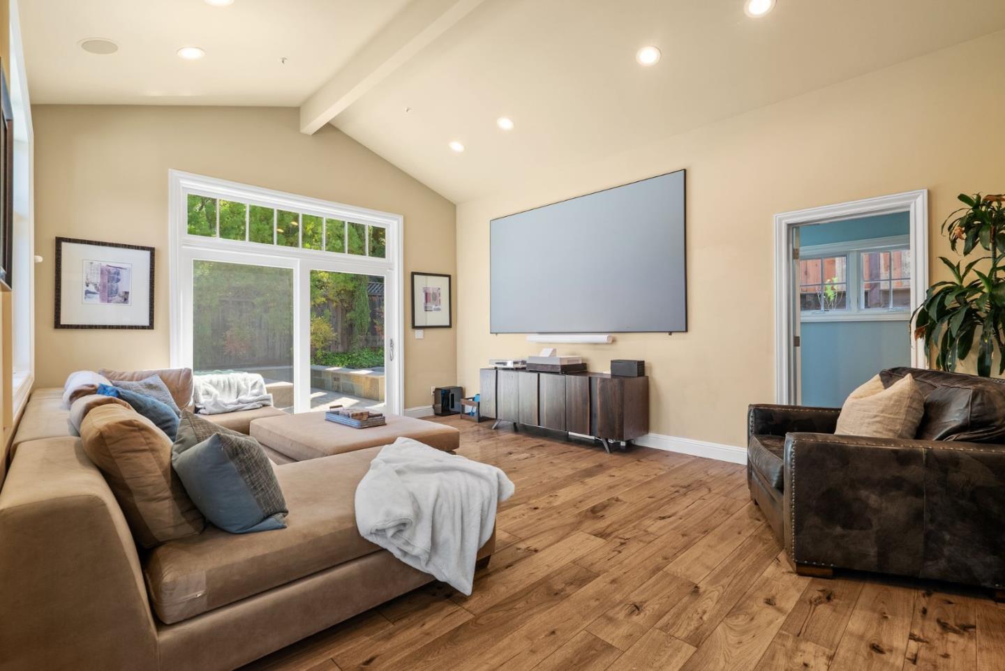 Detail Gallery Image 19 of 48 For 106 Longmeadow Dr, Los Gatos,  CA 95032 - 5 Beds | 5/1 Baths