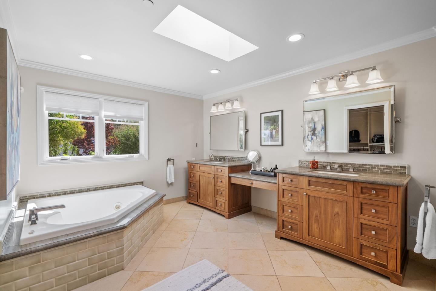 Detail Gallery Image 26 of 48 For 106 Longmeadow Dr, Los Gatos,  CA 95032 - 5 Beds | 5/1 Baths