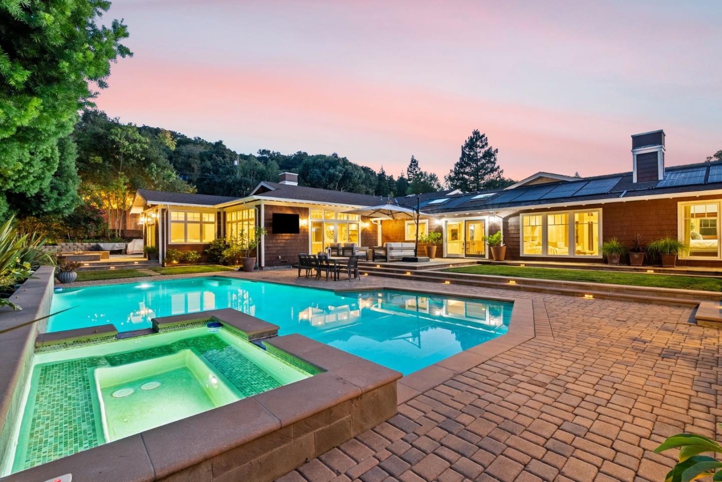 Detail Gallery Image 3 of 48 For 106 Longmeadow Dr, Los Gatos,  CA 95032 - 5 Beds | 5/1 Baths