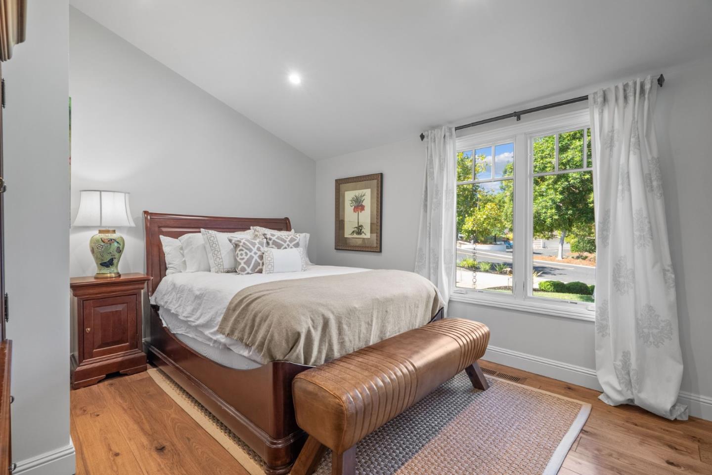 Detail Gallery Image 35 of 48 For 106 Longmeadow Dr, Los Gatos,  CA 95032 - 5 Beds | 5/1 Baths