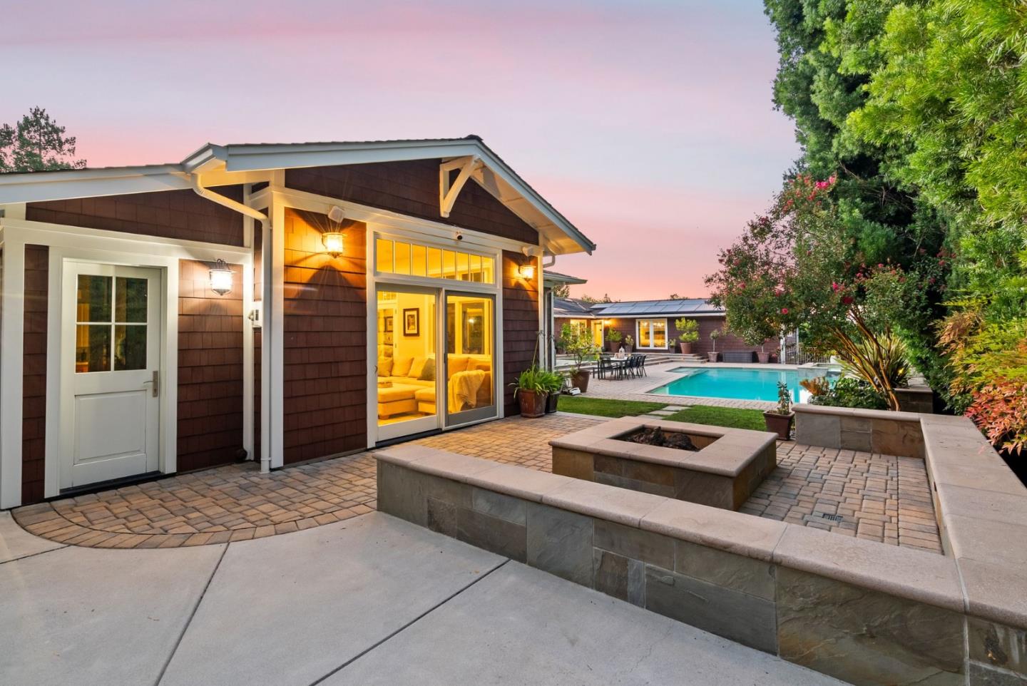 Detail Gallery Image 46 of 48 For 106 Longmeadow Dr, Los Gatos,  CA 95032 - 5 Beds | 5/1 Baths