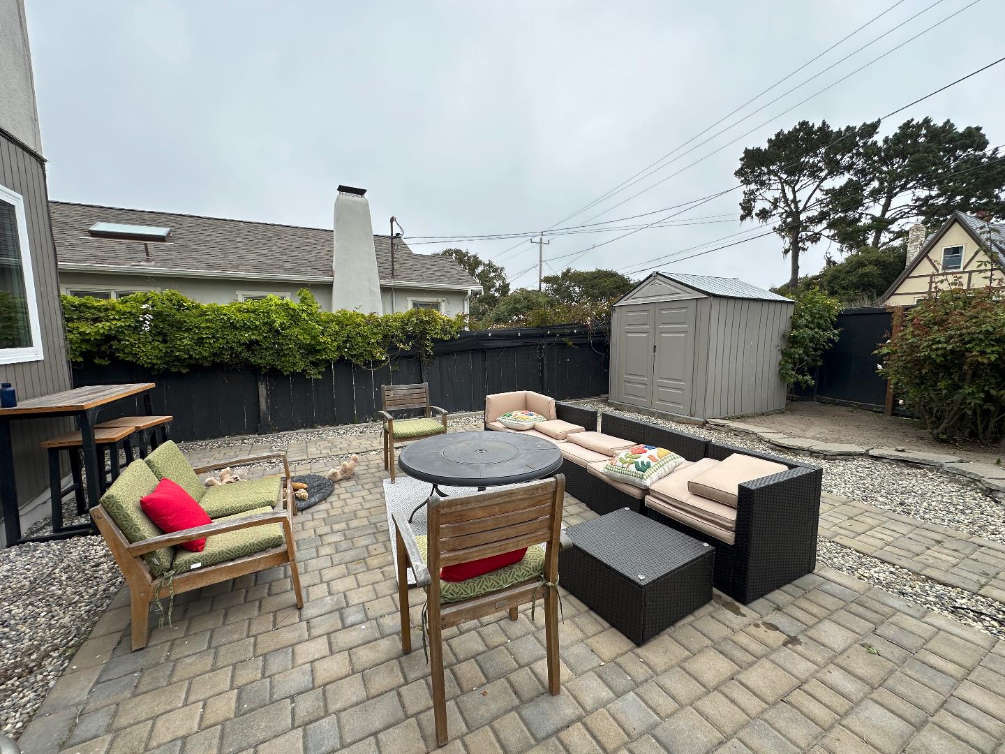Detail Gallery Image 6 of 27 For 700 Rosemont Ave, Pacific Grove,  CA 93950 - – Beds | – Baths