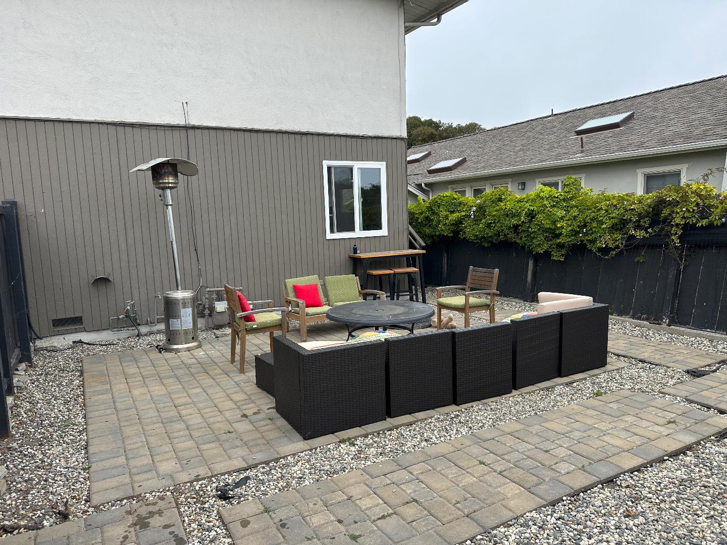 Detail Gallery Image 7 of 27 For 700 Rosemont Ave, Pacific Grove,  CA 93950 - – Beds | – Baths