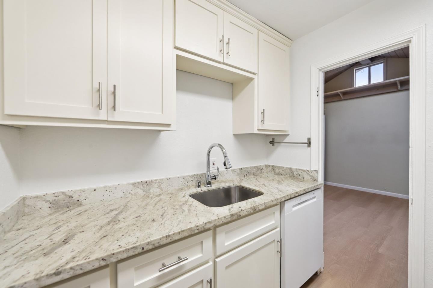 Detail Gallery Image 26 of 67 For 552 14th Ave, Santa Cruz,  CA 95062 - 2 Beds | 1 Baths