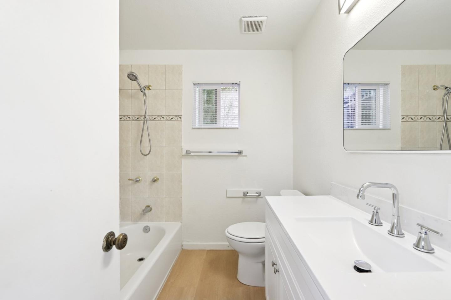Detail Gallery Image 27 of 67 For 552 14th Ave, Santa Cruz,  CA 95062 - 2 Beds | 1 Baths