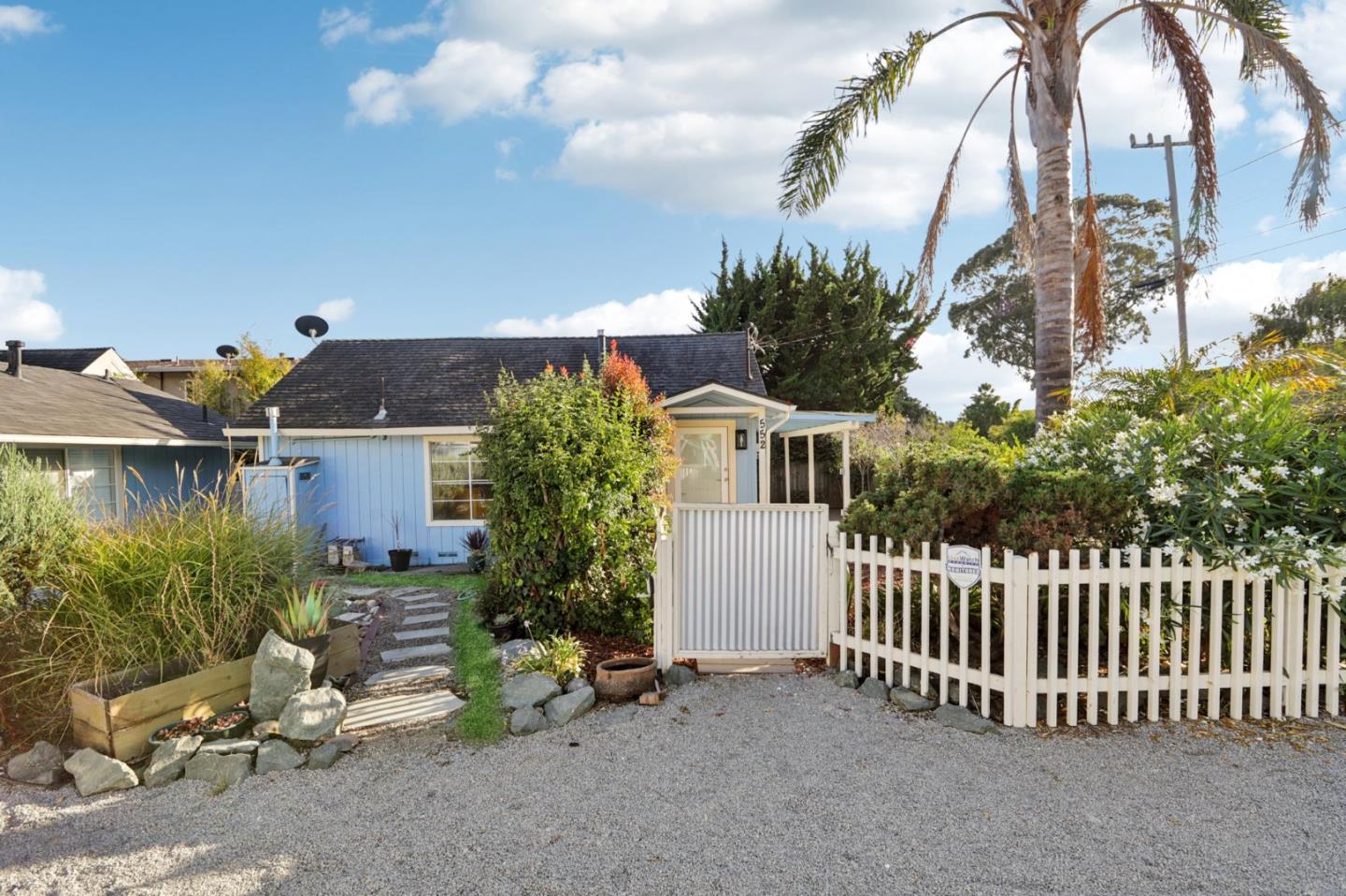 Detail Gallery Image 37 of 67 For 552 14th Ave, Santa Cruz,  CA 95062 - 2 Beds | 1 Baths