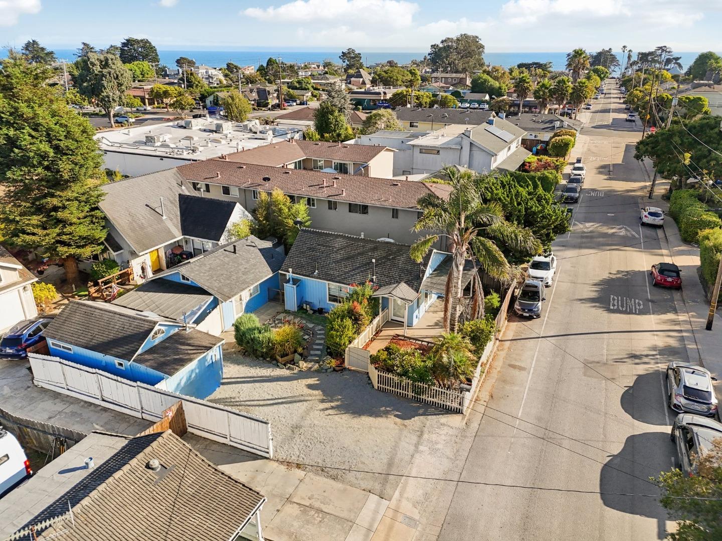 Detail Gallery Image 53 of 67 For 552 14th Ave, Santa Cruz,  CA 95062 - 2 Beds | 1 Baths