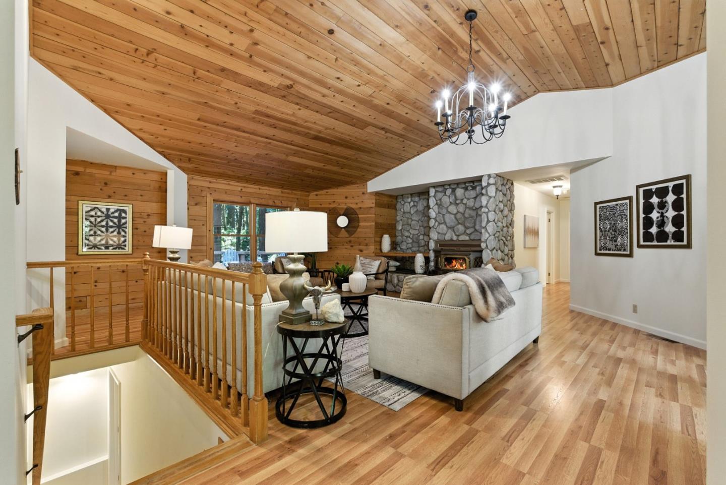 Detail Gallery Image 10 of 60 For 13890 Skyline Blvd, Woodside,  CA 94062 - 4 Beds | 3 Baths