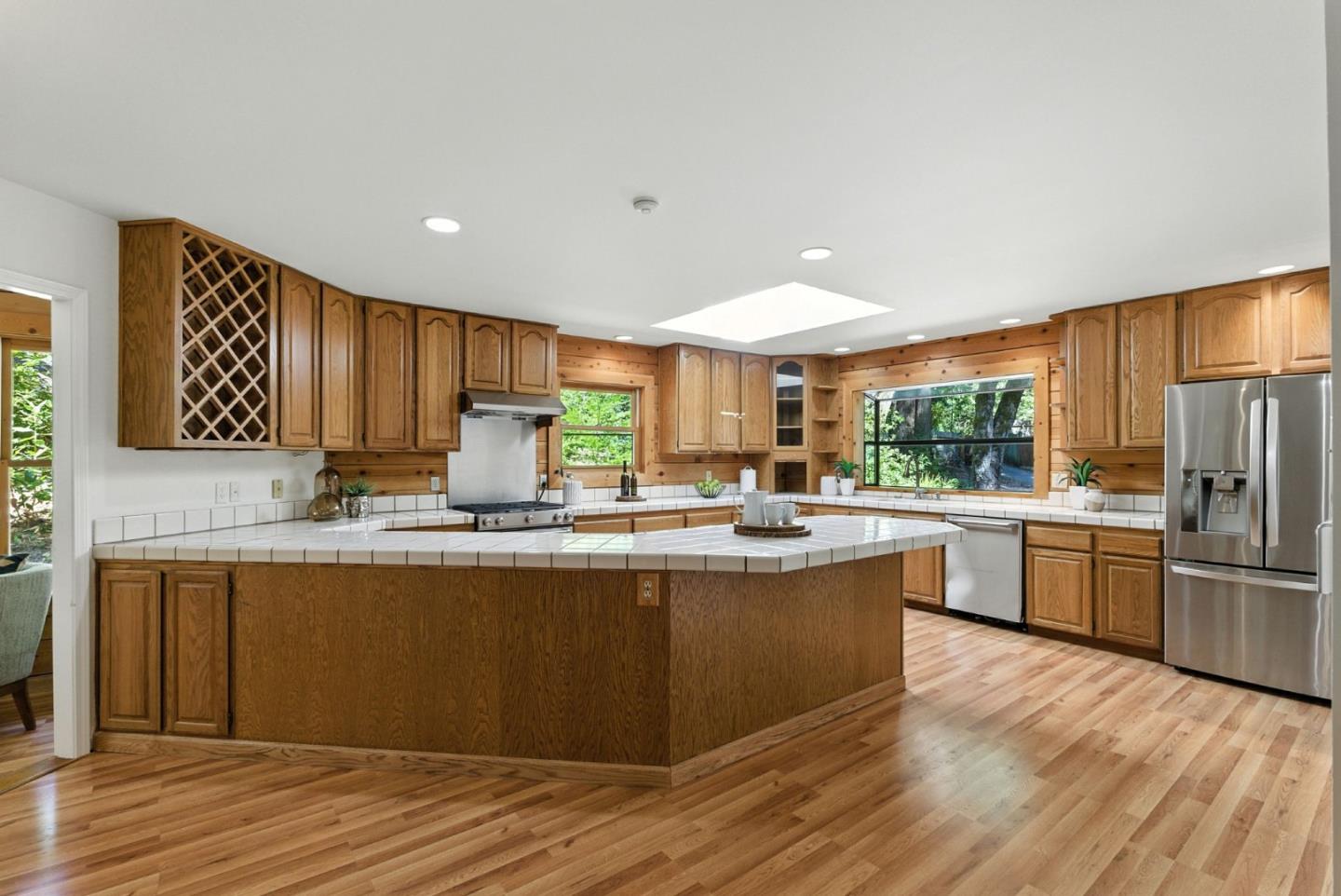 Detail Gallery Image 15 of 60 For 13890 Skyline Blvd, Woodside,  CA 94062 - 4 Beds | 3 Baths