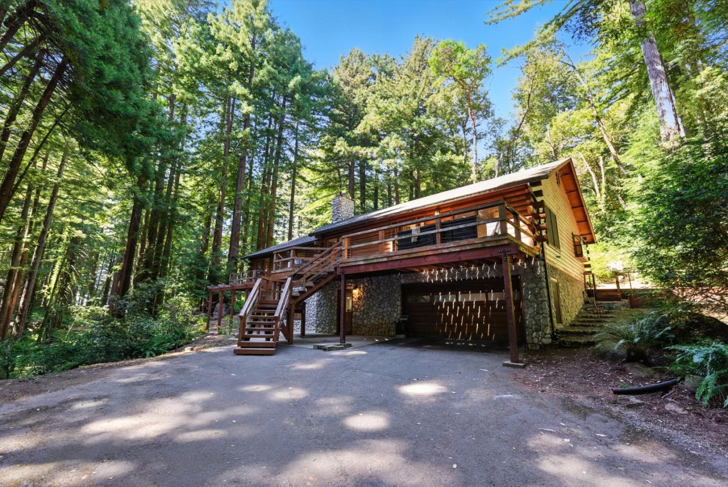 Detail Gallery Image 22 of 60 For 13890 Skyline Blvd, Woodside,  CA 94062 - 4 Beds | 3 Baths