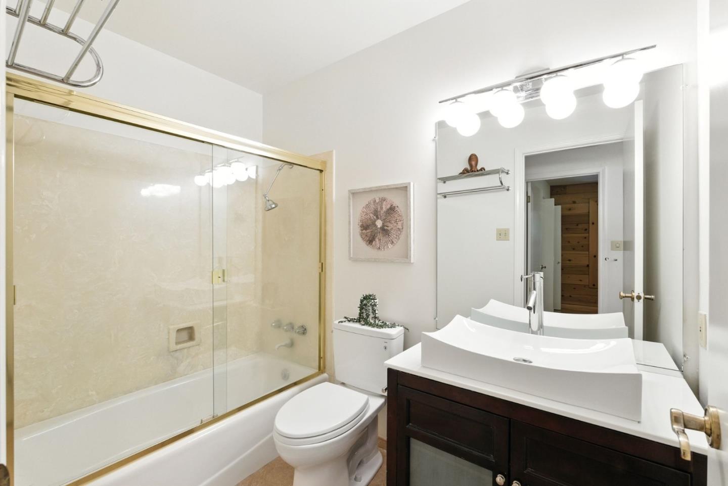 Detail Gallery Image 35 of 60 For 13890 Skyline Blvd, Woodside,  CA 94062 - 4 Beds | 3 Baths