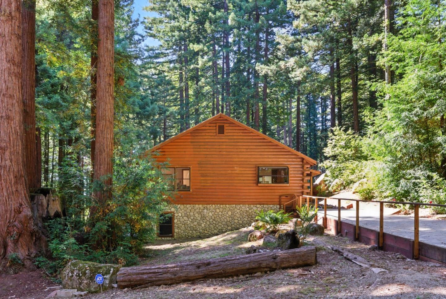 Detail Gallery Image 52 of 60 For 13890 Skyline Blvd, Woodside,  CA 94062 - 4 Beds | 3 Baths