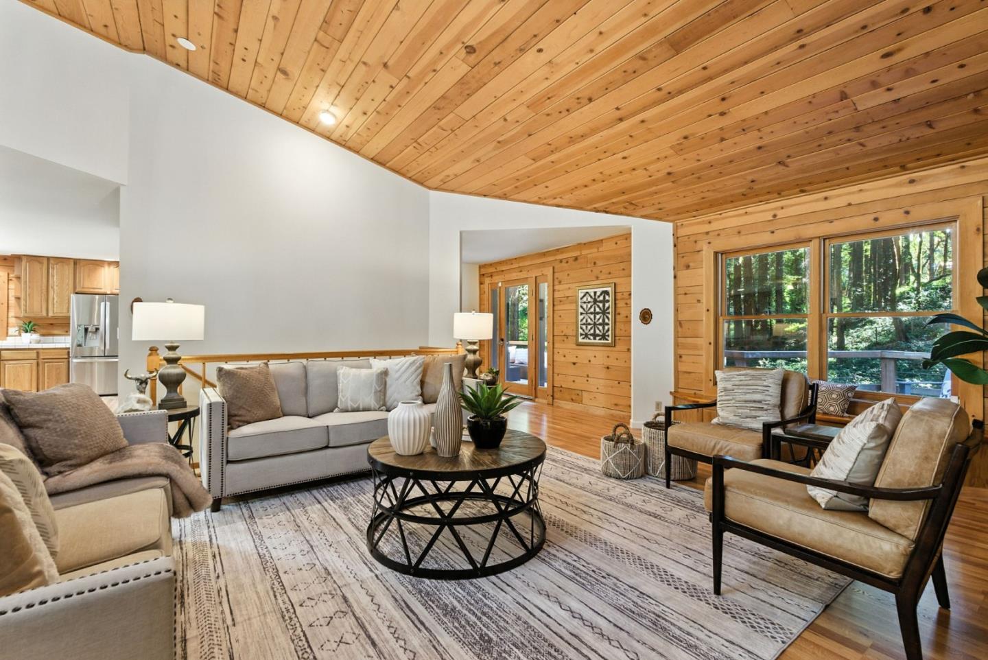 Detail Gallery Image 8 of 60 For 13890 Skyline Blvd, Woodside,  CA 94062 - 4 Beds | 3 Baths