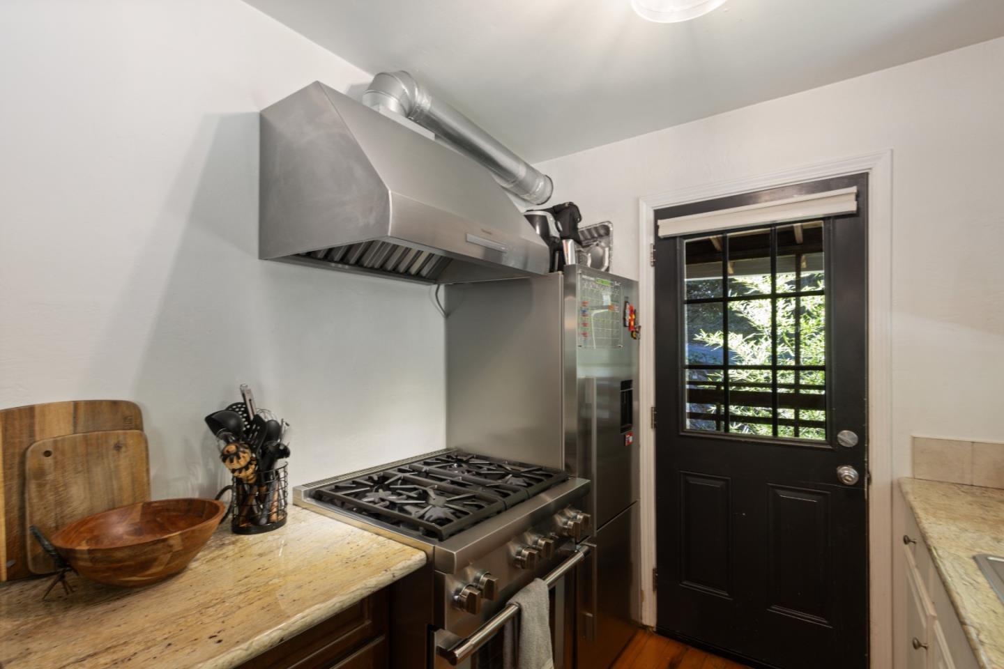 Detail Gallery Image 10 of 96 For 15475 Big Basin Way, Boulder Creek,  CA 95006 - 3 Beds | 2 Baths