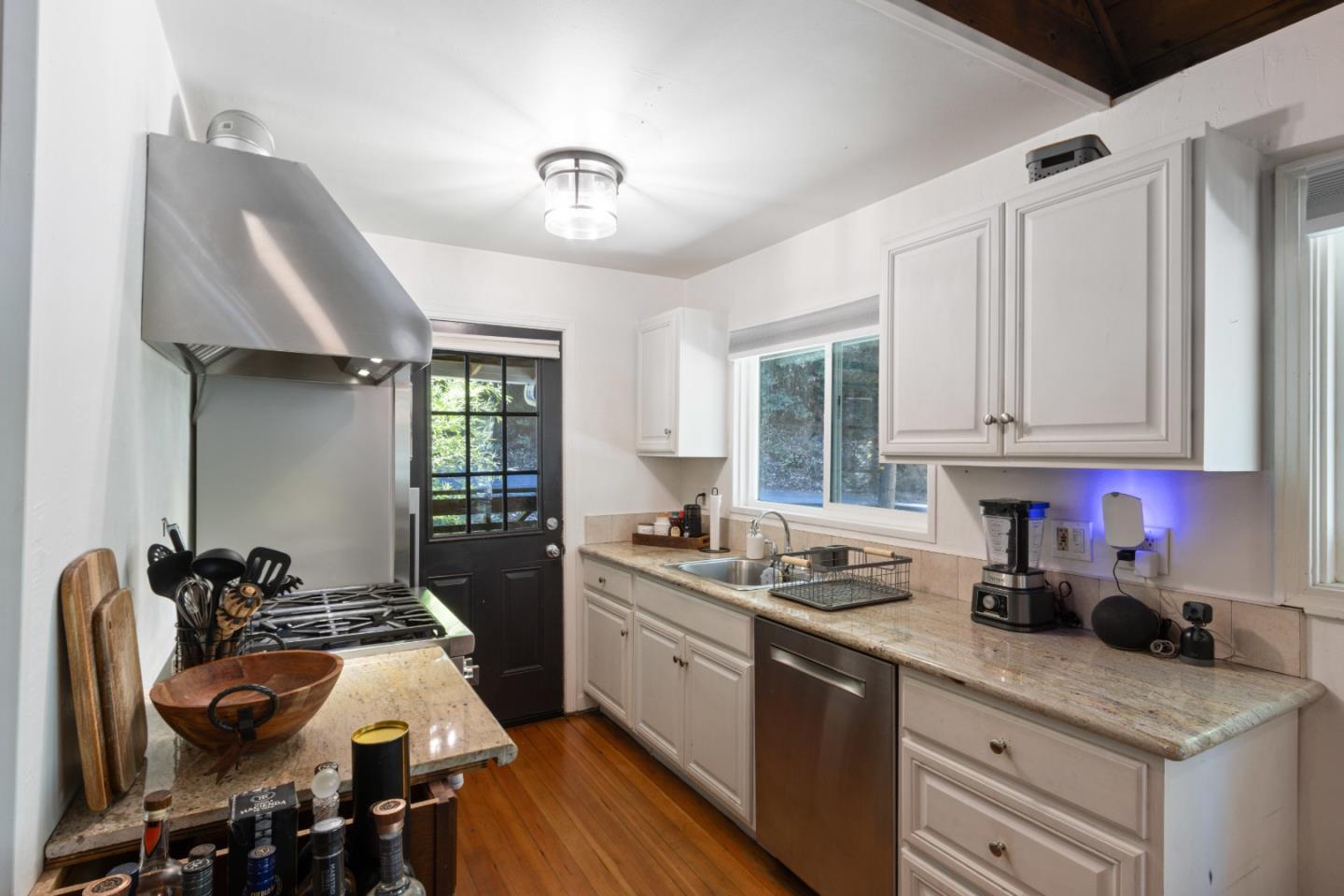 Detail Gallery Image 11 of 96 For 15475 Big Basin Way, Boulder Creek,  CA 95006 - 3 Beds | 2 Baths