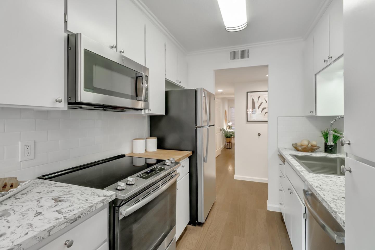 Detail Gallery Image 2 of 6 For 307 Tradewinds Dr #9,  San Jose,  CA 95123 - 2 Beds | 2 Baths