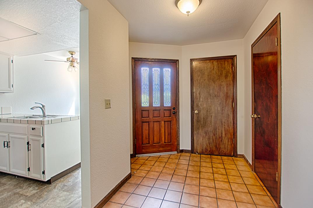 Detail Gallery Image 11 of 37 For 2607 Mallory Ln, Santa Cruz,  CA 95065 - 3 Beds | 2/1 Baths