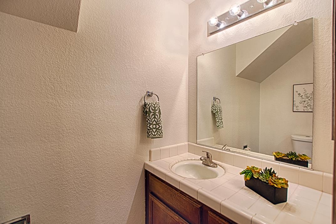 Detail Gallery Image 12 of 37 For 2607 Mallory Ln, Santa Cruz,  CA 95065 - 3 Beds | 2/1 Baths